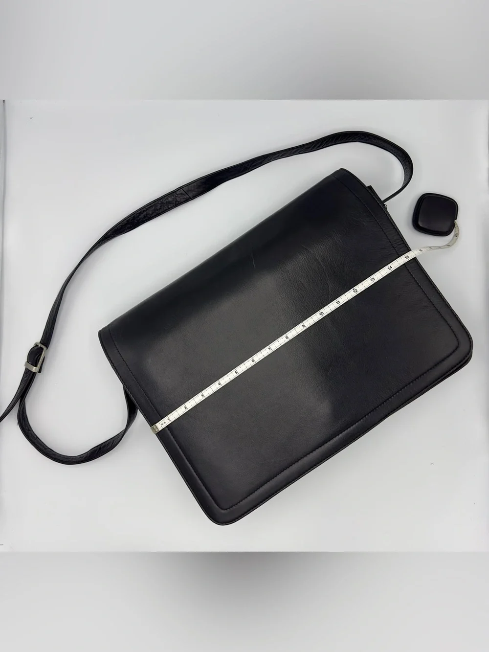 Wilsons Black Leather Crossbody Laptop Messenger Bag